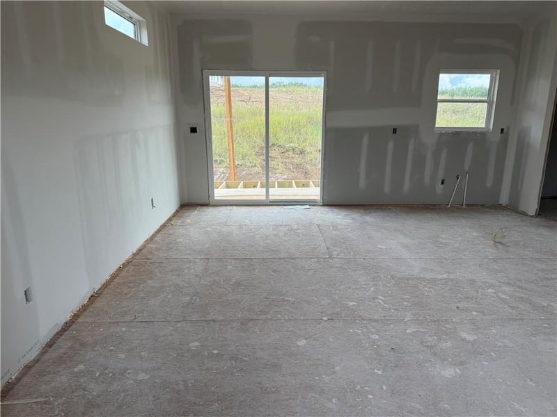 2129 Deerfield Ter, Liberty, MO 64068