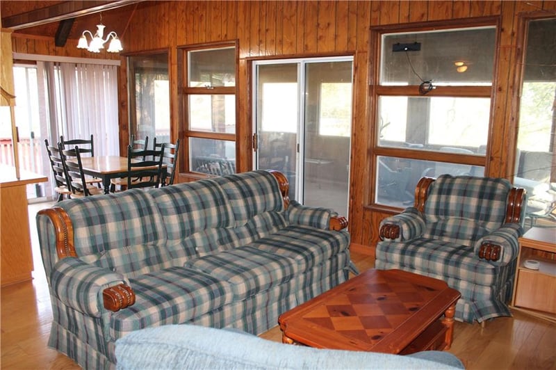 11 St, Greenfield, MO 65661