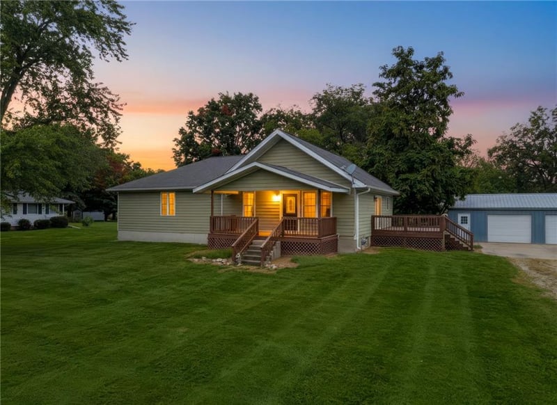 605 E Crandall St, Meadville, MO 64659