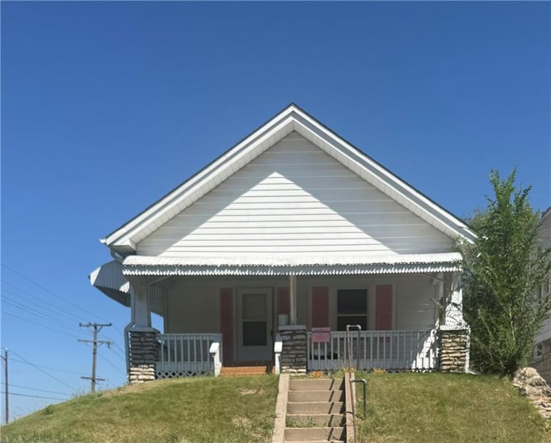 1244 Ann Ave, Kansas City, KS 66102