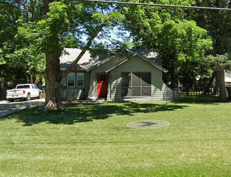 428 E Gudgell Ave, Independence, MO 64055