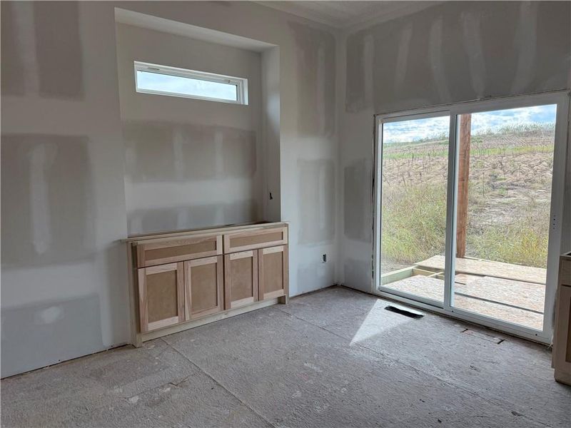2121 Deerfield Ter, Liberty, MO 64068