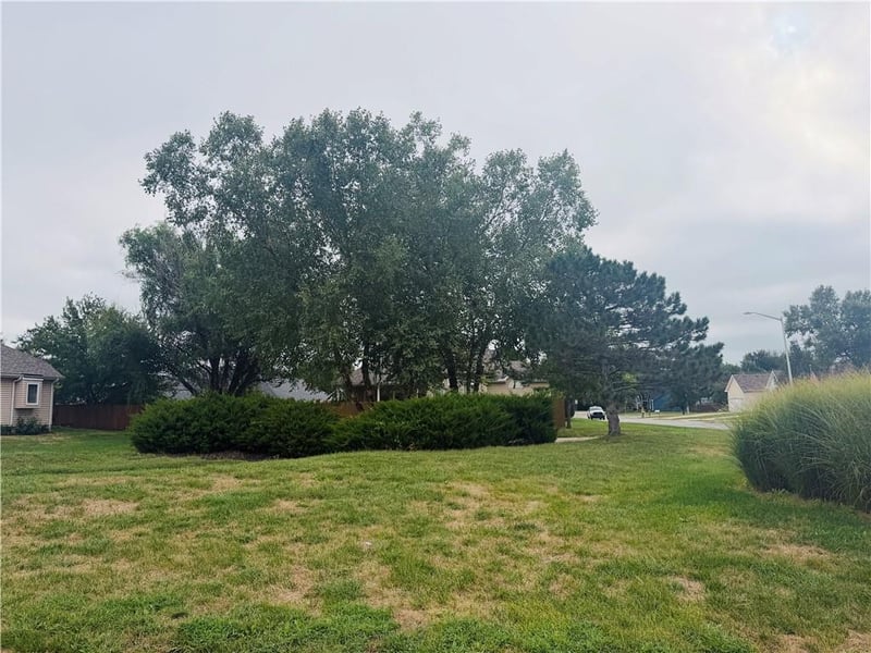 601 N Locust St, Gardner, KS 66030