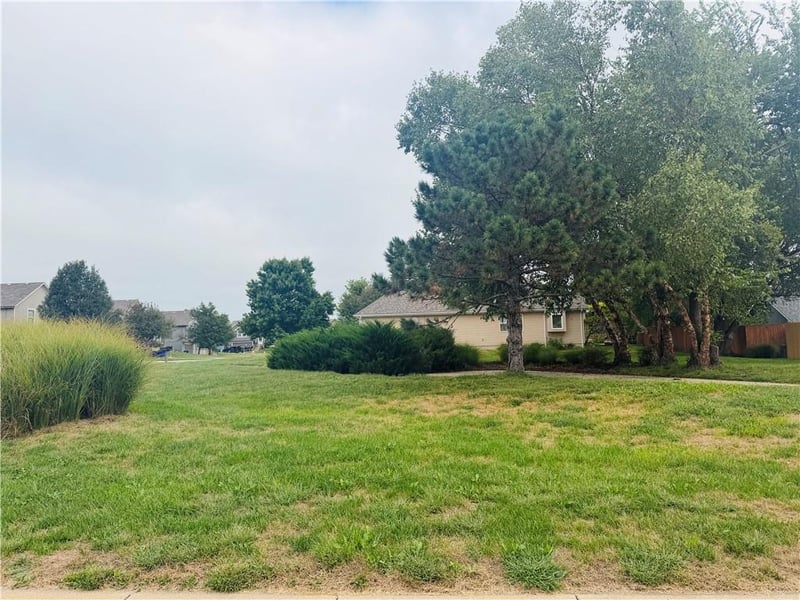 601 N Locust St, Gardner, KS 66030