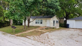 3809 N Spruce Ave, Kansas City, MO 64117