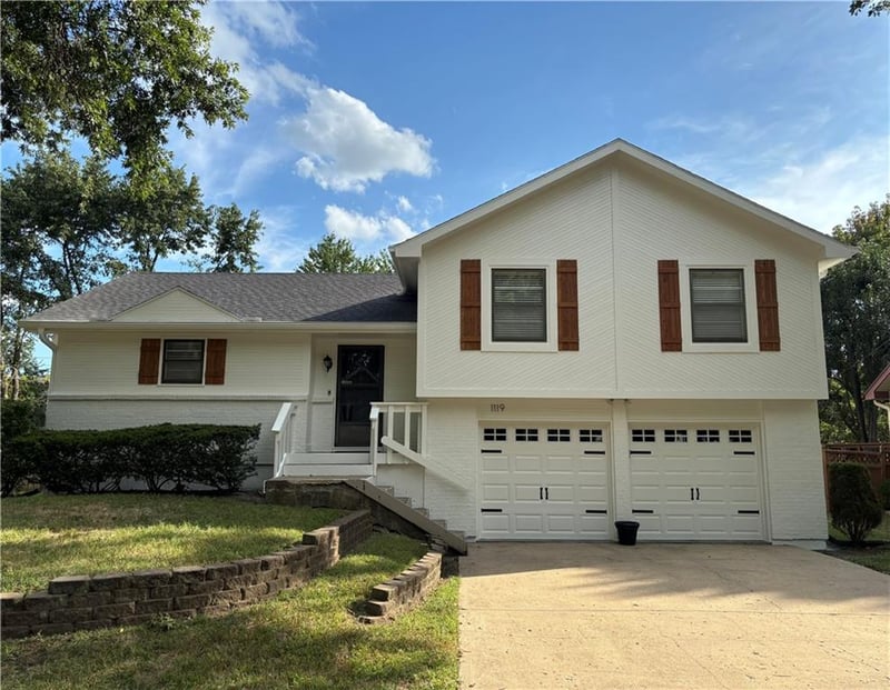 1119 E Northview St, Olathe, KS 66061