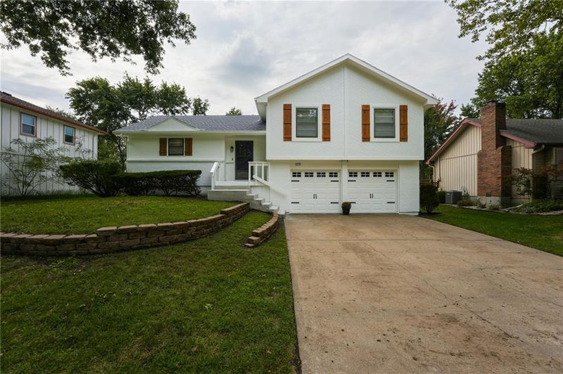 1119 E Northview St, Olathe, KS 66061