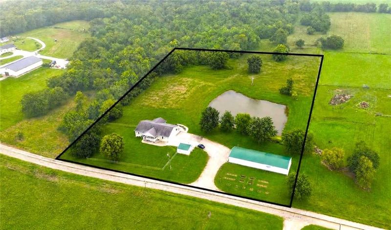 39803 K Hw, Richmond, MO 64085