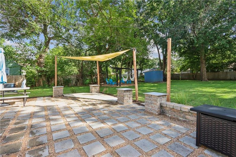 6907 W 77th Ter, Overland Park, KS 66204