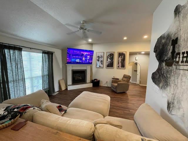 1010 Abby Ln, Pittsburg, KS 66762