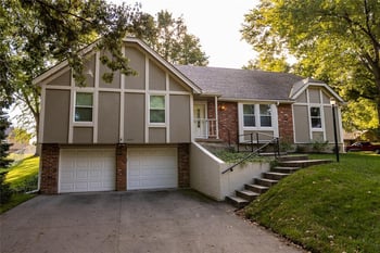 1629 NE 97th St, Kansas City, MO 64155