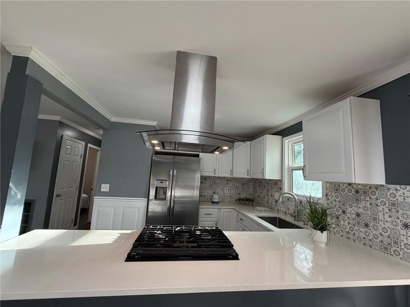 909 S Sunset Dr S, Olathe, KS 66061