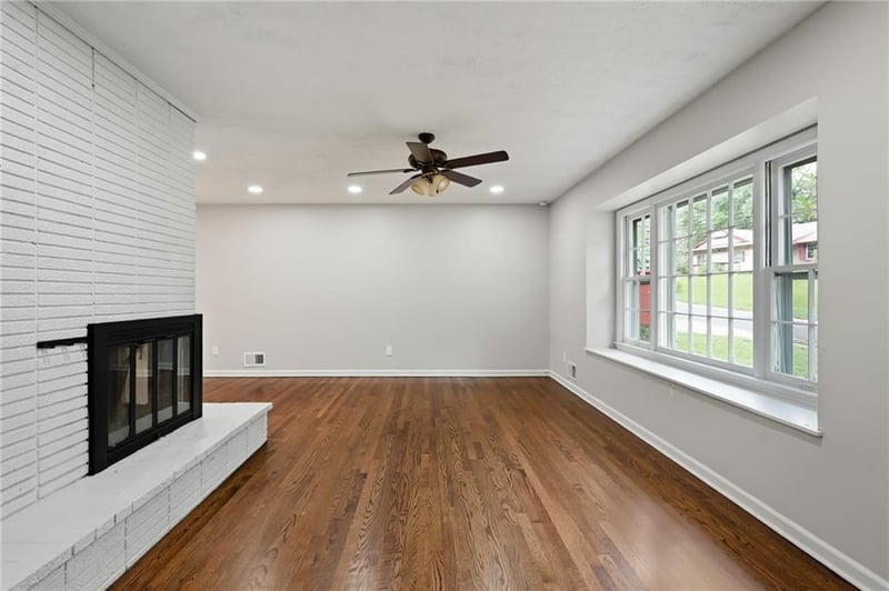8206 Elm Ave, Raytown, MO 64138