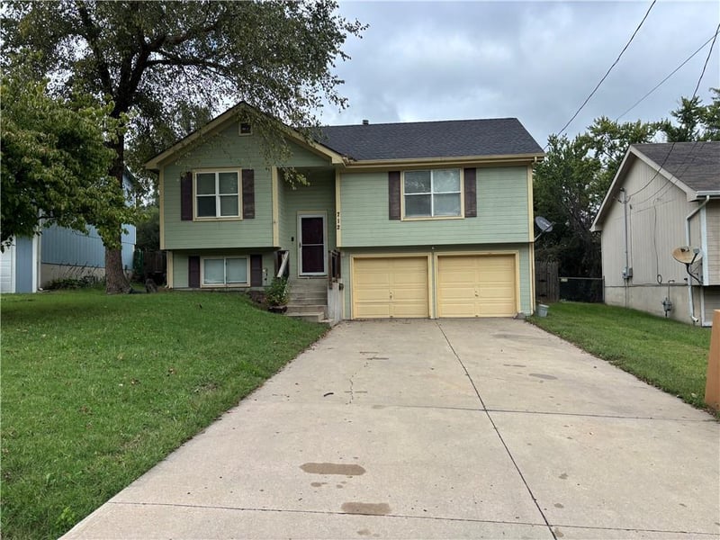 712 Rees St, Leavenworth, KS 66048
