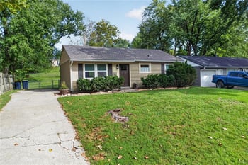 5319 N Woodland Ave, Kansas City, MO 64118
