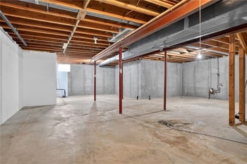 2008 E 59th Ter, Kansas City, MO 64130