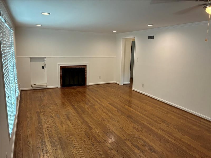 3209 W 72nd St, Prairie Village, KS 66208