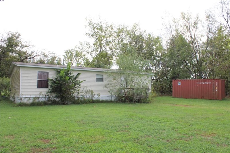 747 S 20th St, Mccune, KS 66753