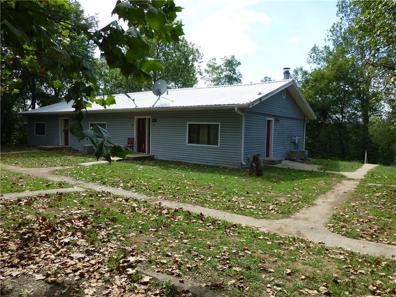 731-733 Sw 13 Hw, Warrensburg, MO 64093