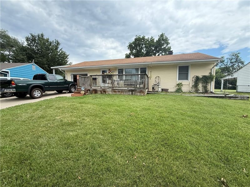 12214 E 48th St S, Independence, MO 64055