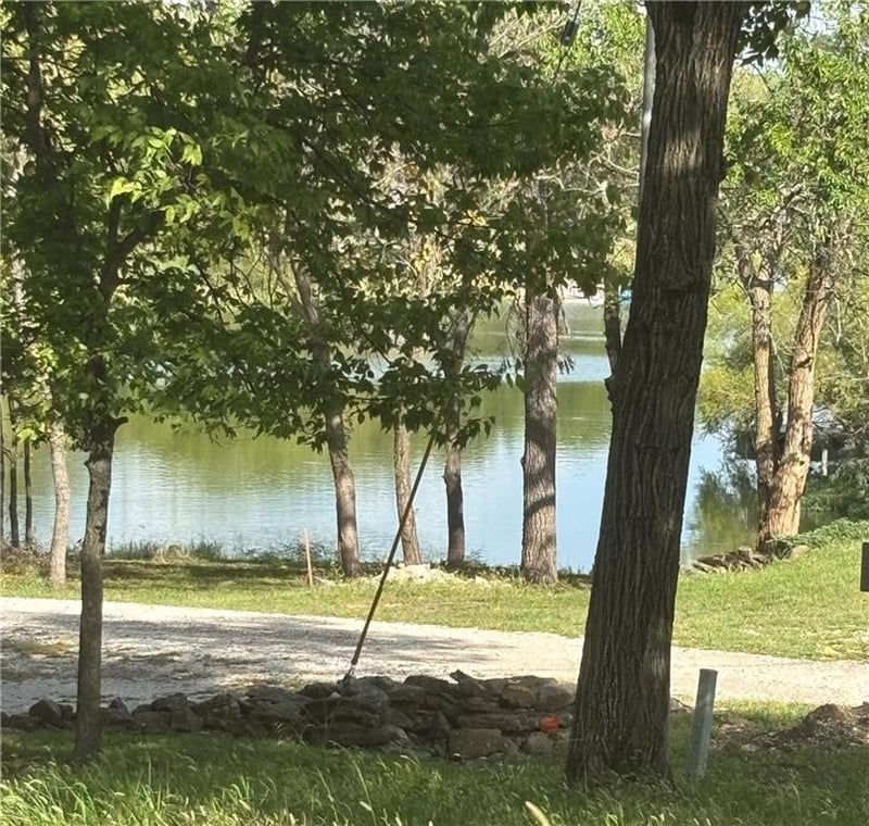45 - 49 Locust Ln, Linn Valley, KS 66040