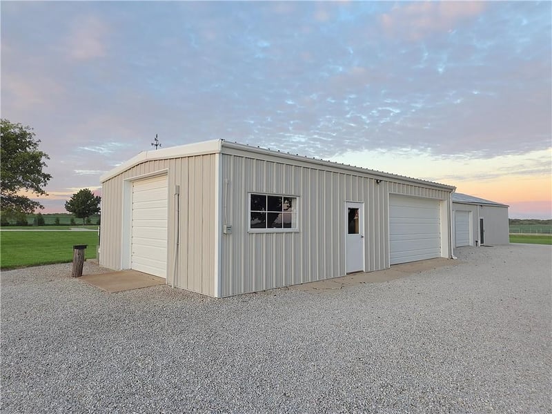 31356 NW Barton Rd, Garnett, KS 66032