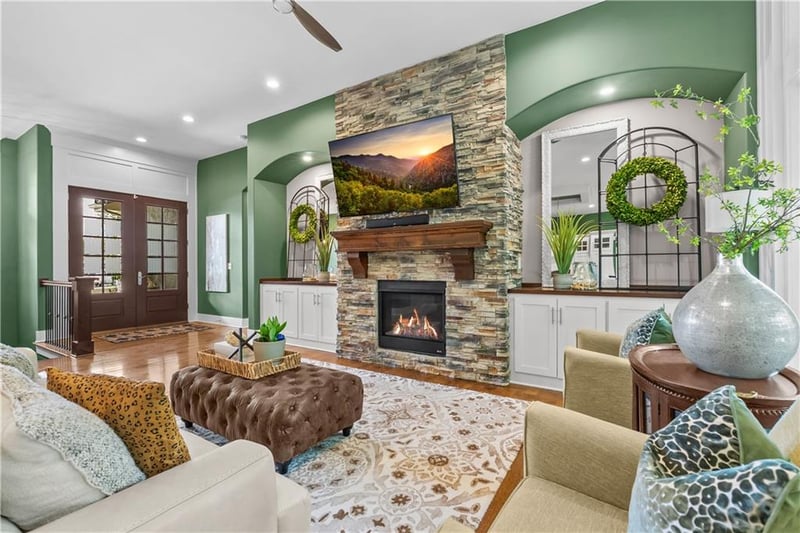 1472 Woodland Rd, Greenwood, MO 64034
