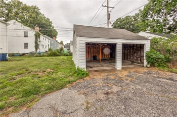 7539 State Line Rd, Kansas City, MO 64114