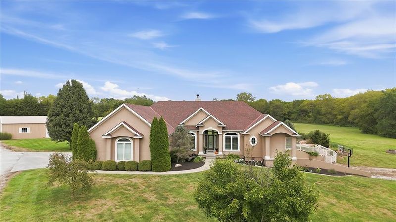 20809 S State Route J Hw, Peculiar, MO 64078