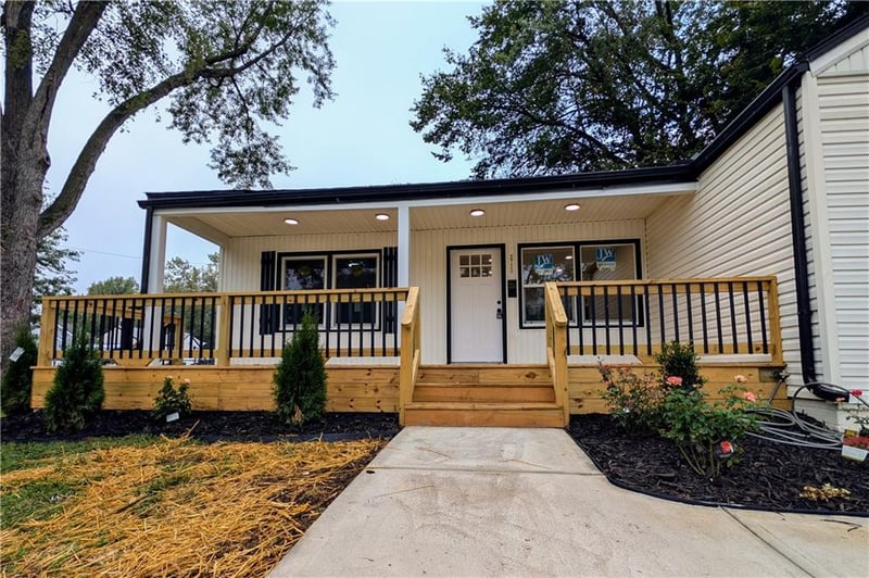 2720 N 33rd St, Kansas City, KS 66104