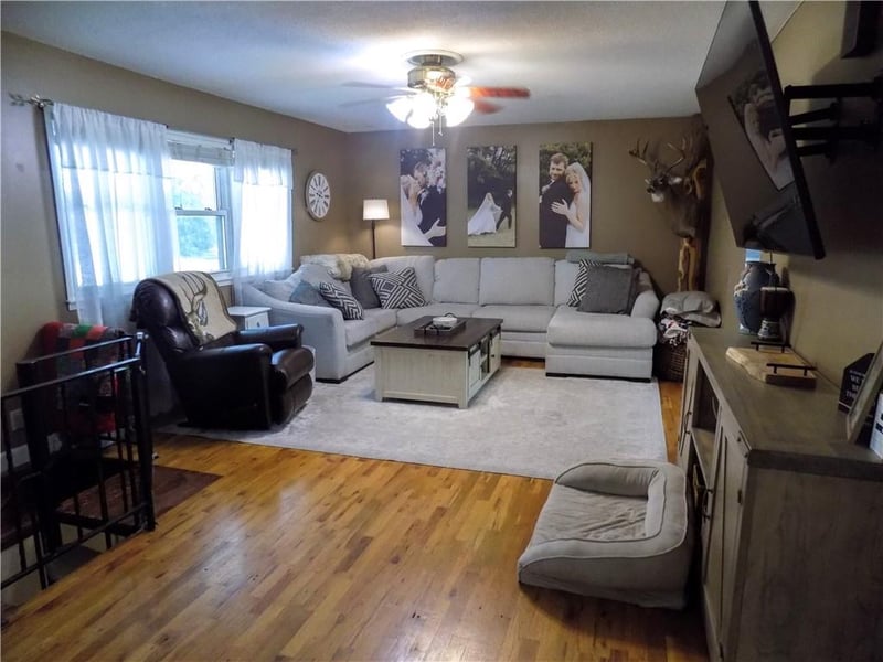 804 N 6 St, Wathena, KS 66090