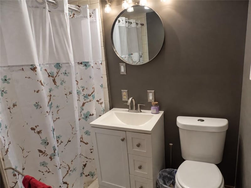 804 N 6 St, Wathena, KS 66090