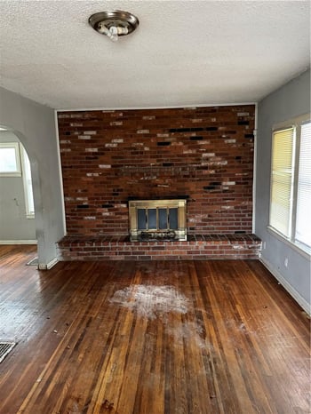 2110 E 69th St, Kansas City, MO 64132