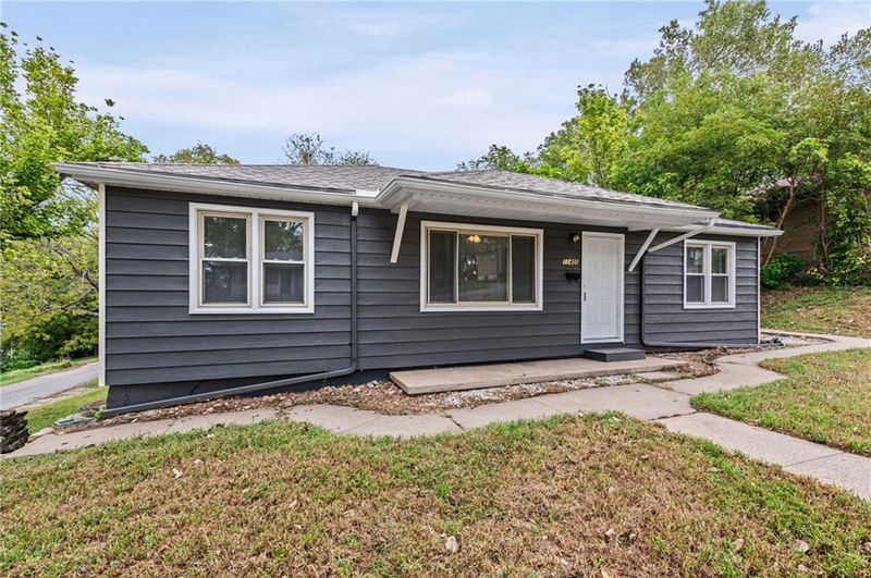 11400 E 11th St S, Independence, MO 64054