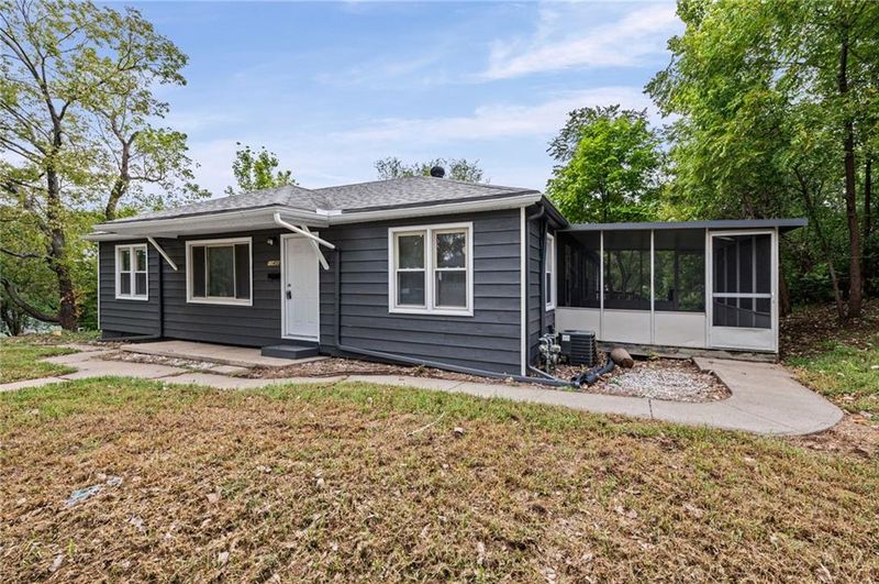 11400 E 11th St S, Independence, MO 64054