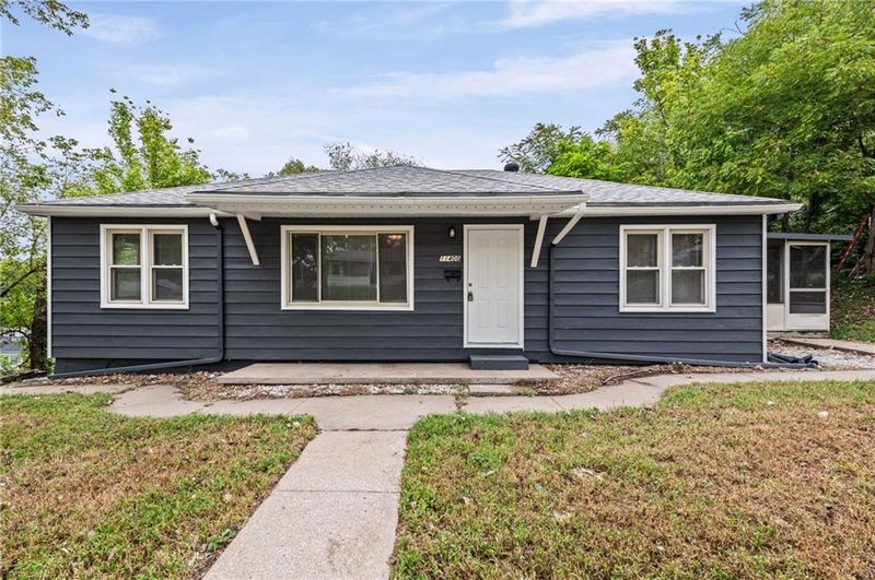 11400 E 11th St S, Independence, MO 64054