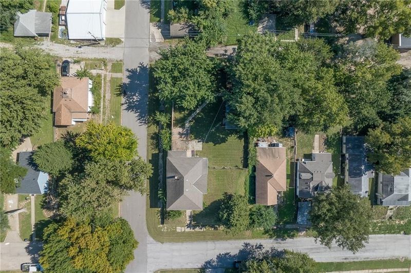2023 Main St, St Joseph, MO 64505