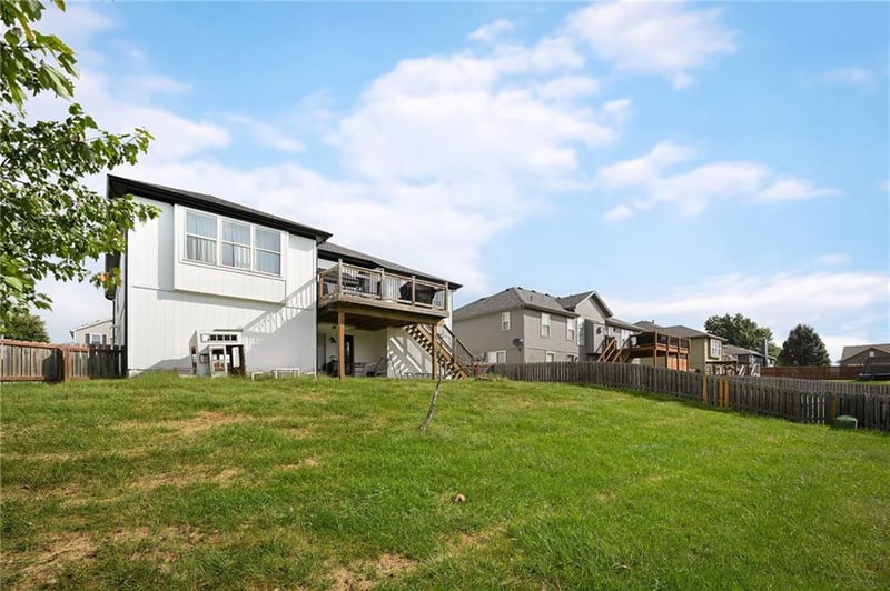 Northwest Redbud Dr, Grain Valley, MO 64029