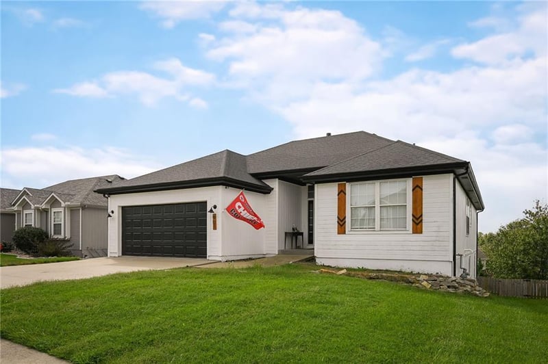 Northwest Redbud Dr, Grain Valley, MO 64029