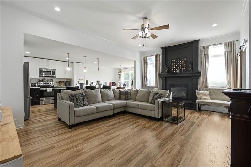 Northwest Redbud Dr, Grain Valley, MO 64029