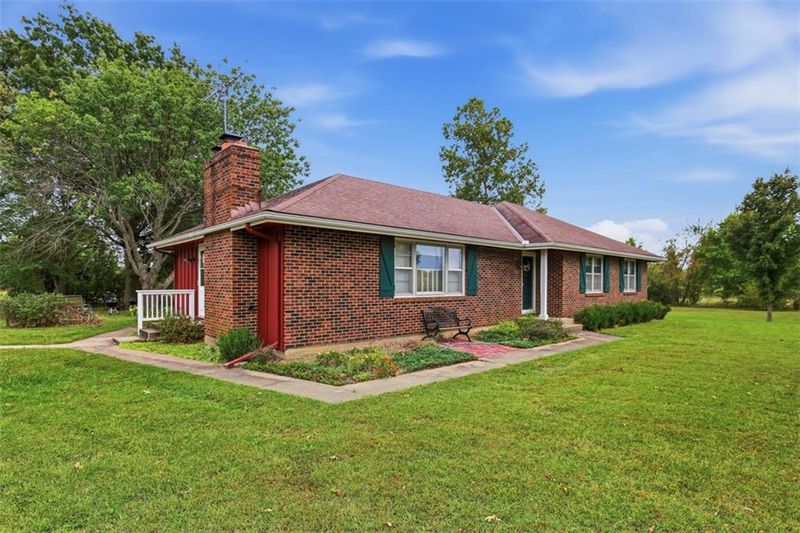 29505 SE Outer Rd, Harrisonville, MO 64701