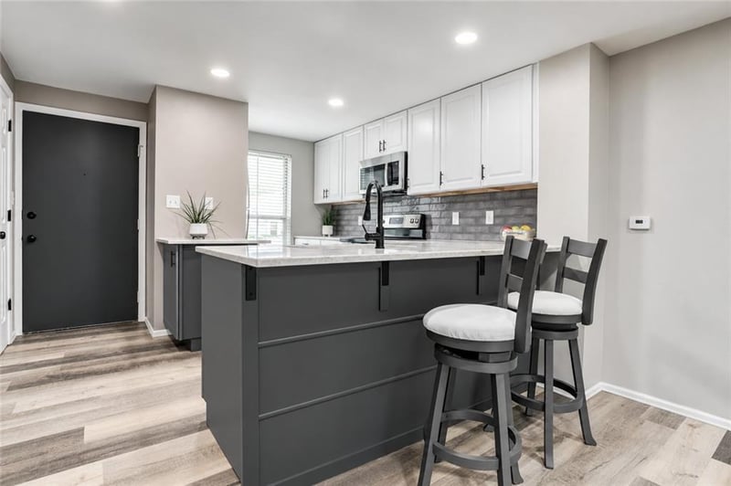 8039 Halsey St, Lenexa, KS 66215