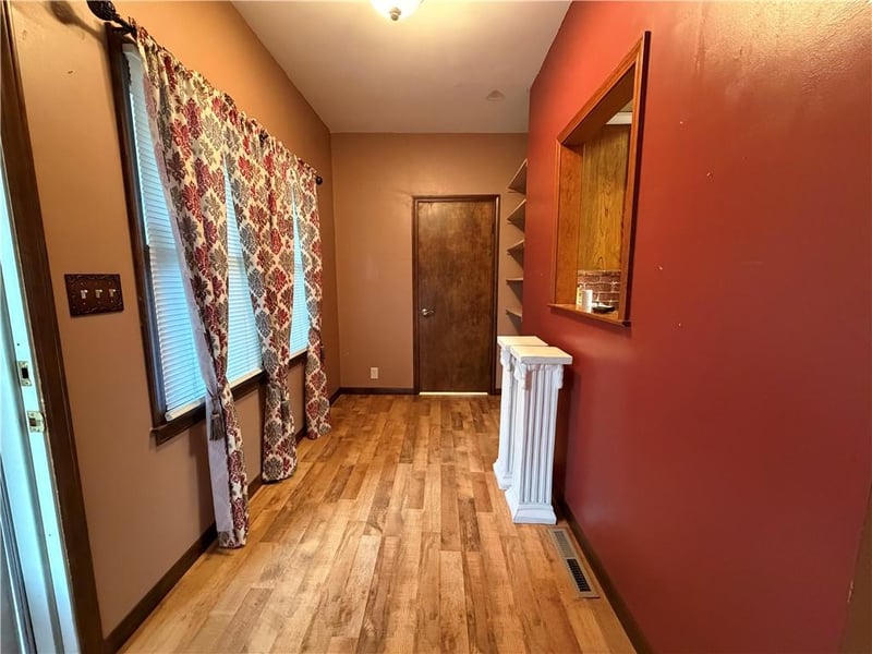 537 S Minnesota Ave, Columbus, KS 66725
