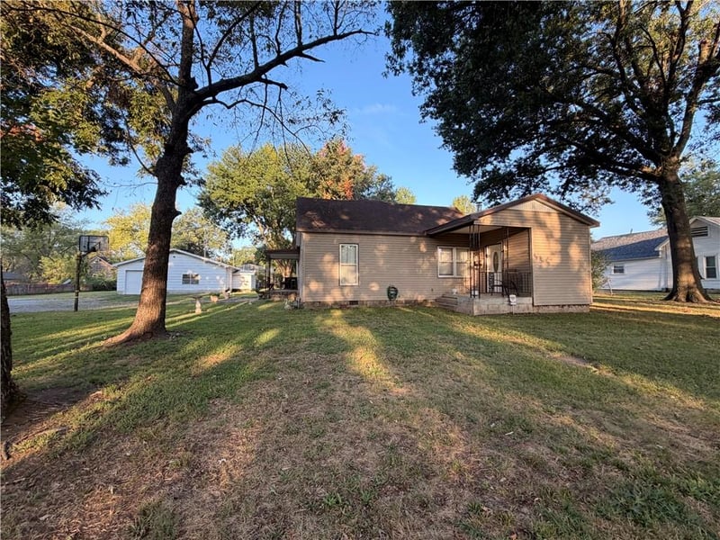 537 S Minnesota Ave, Columbus, KS 66725
