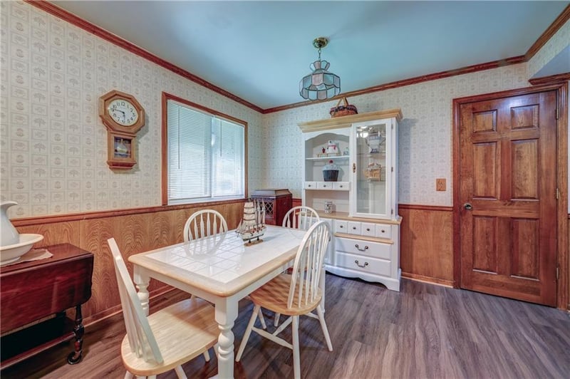 5916 W 78th St, Prairie Village, KS 66208