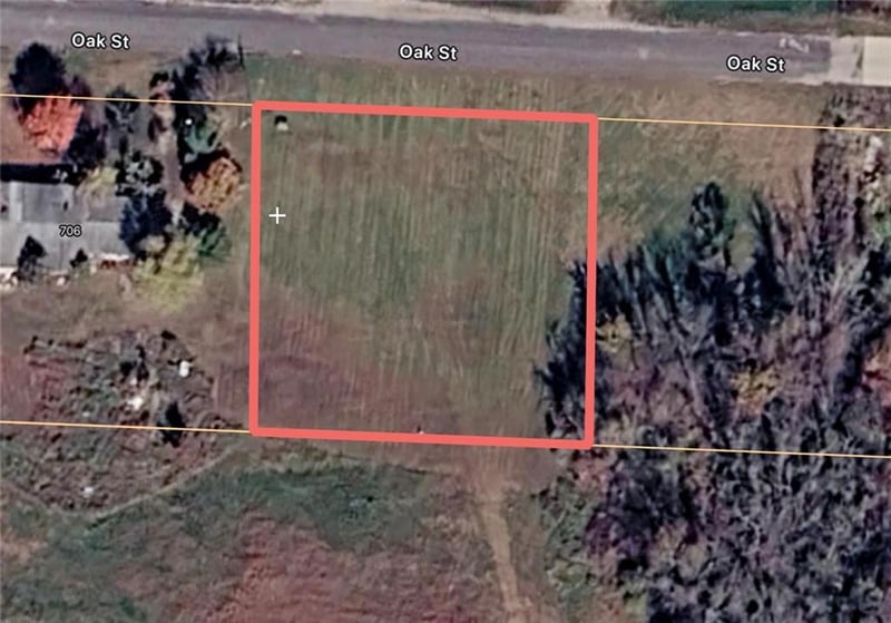 702 Oak St, Pattonsburg, MO 64670