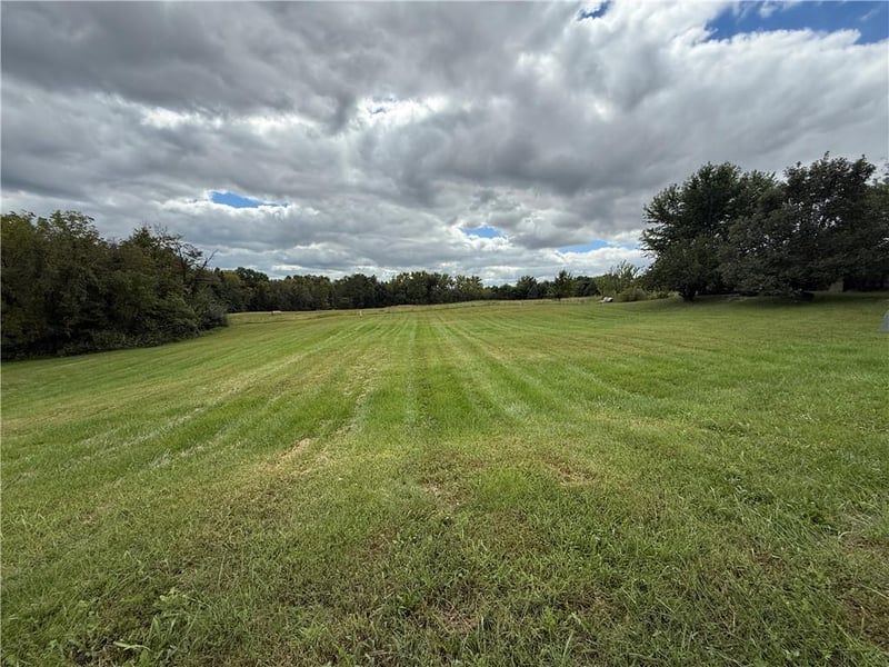 702 Oak St, Pattonsburg, MO 64670