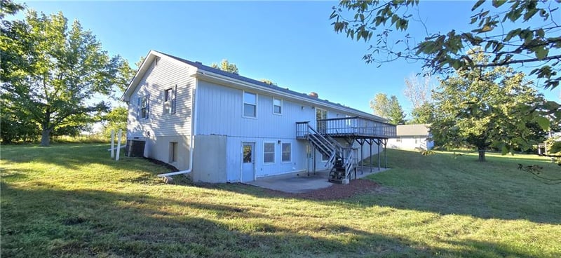 30808 E County Line Rd, Pleasant Hill, MO 64080