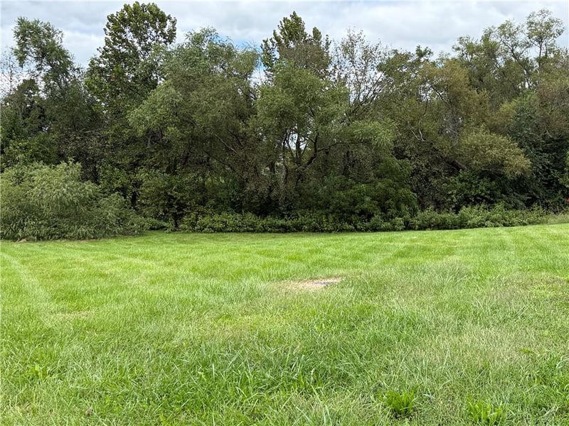 601 Oak St, Pattonsburg, MO 64670