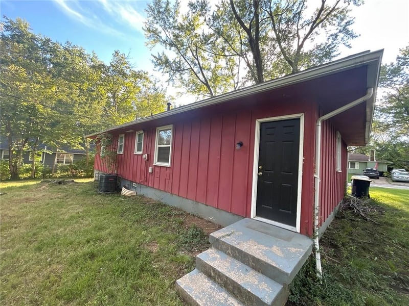 11015 Herrick Ave, Kansas City, MO 64134